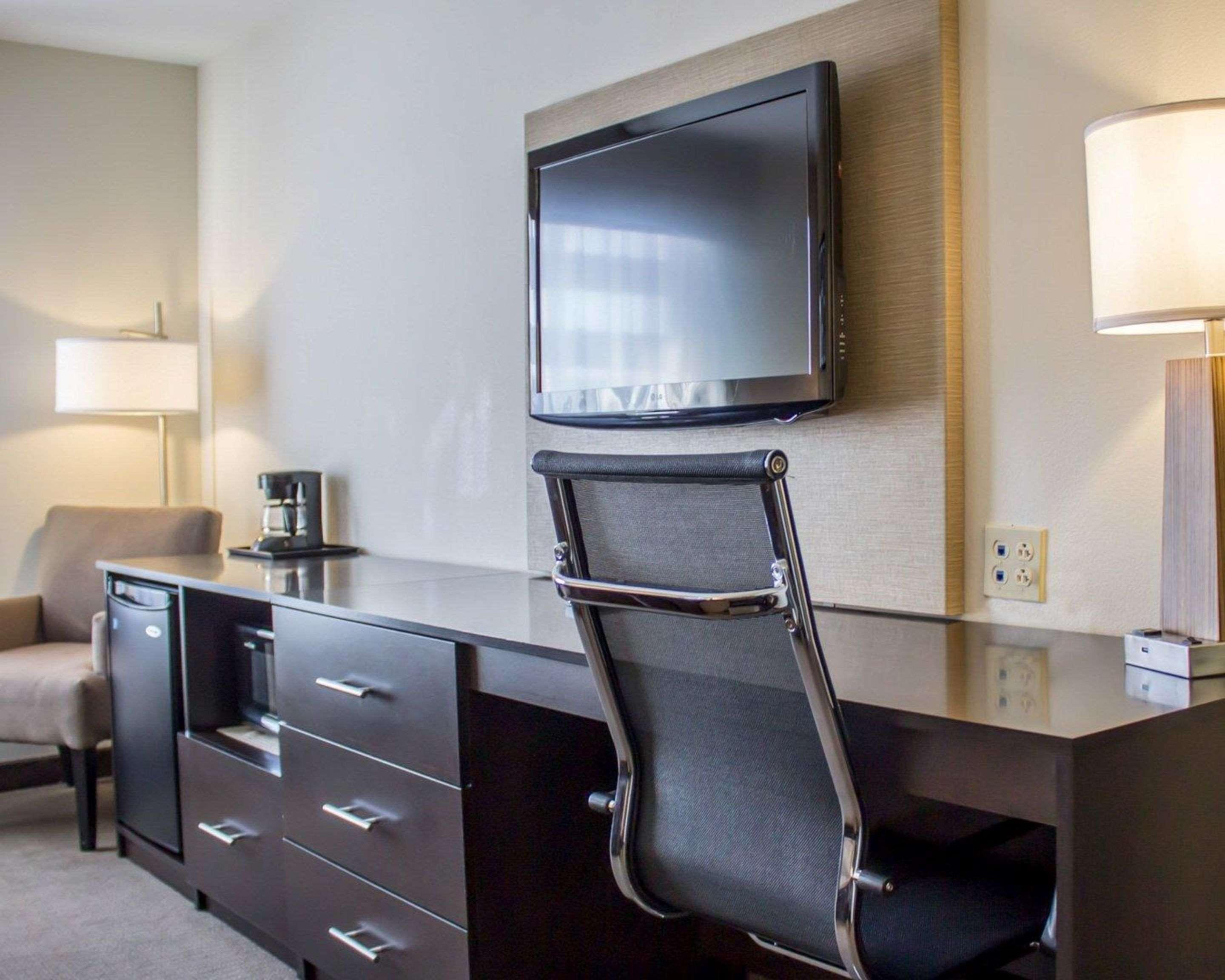 Sleep Inn & Suites Moundsville - Wheeling Esterno foto