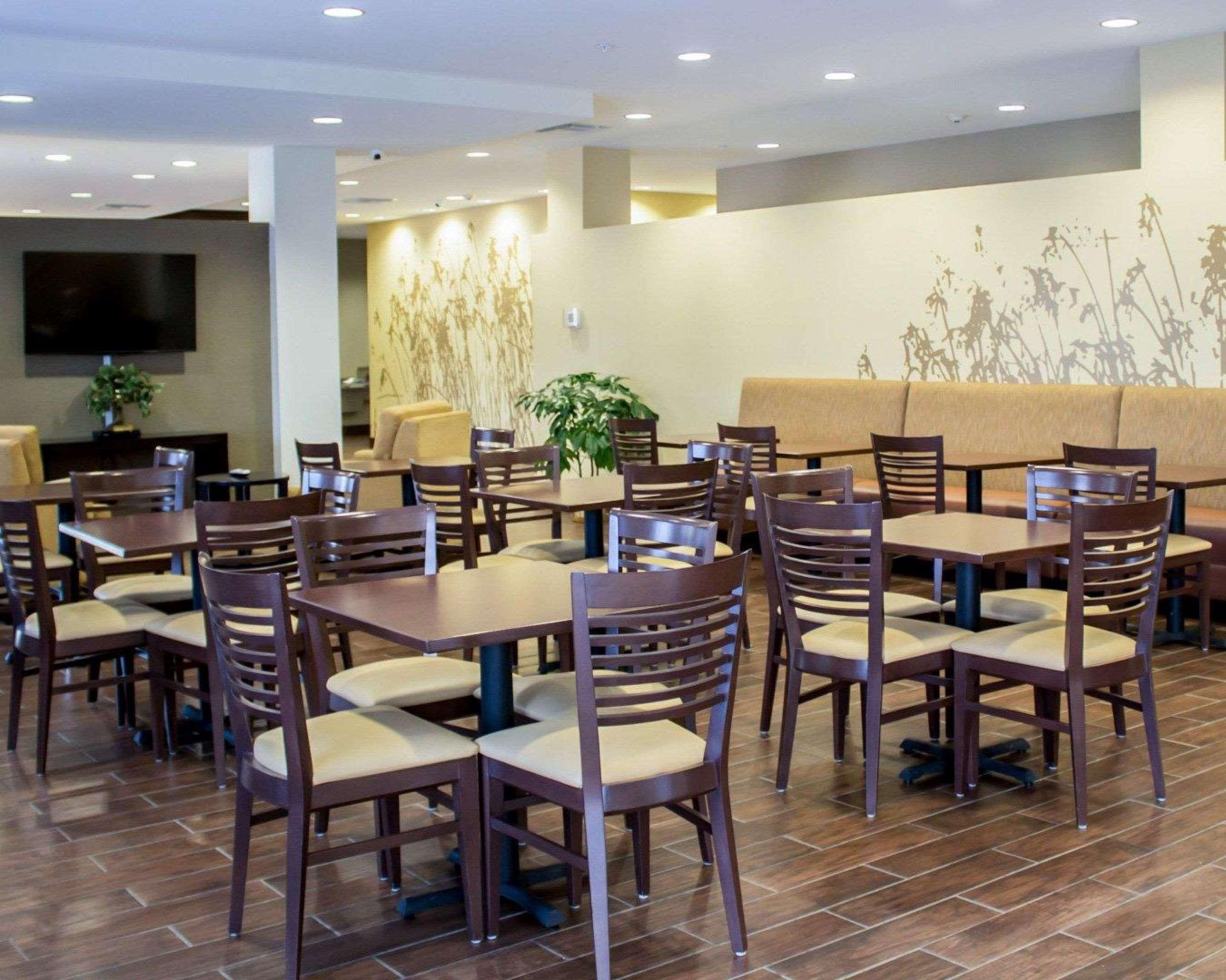 Sleep Inn & Suites Moundsville - Wheeling Esterno foto