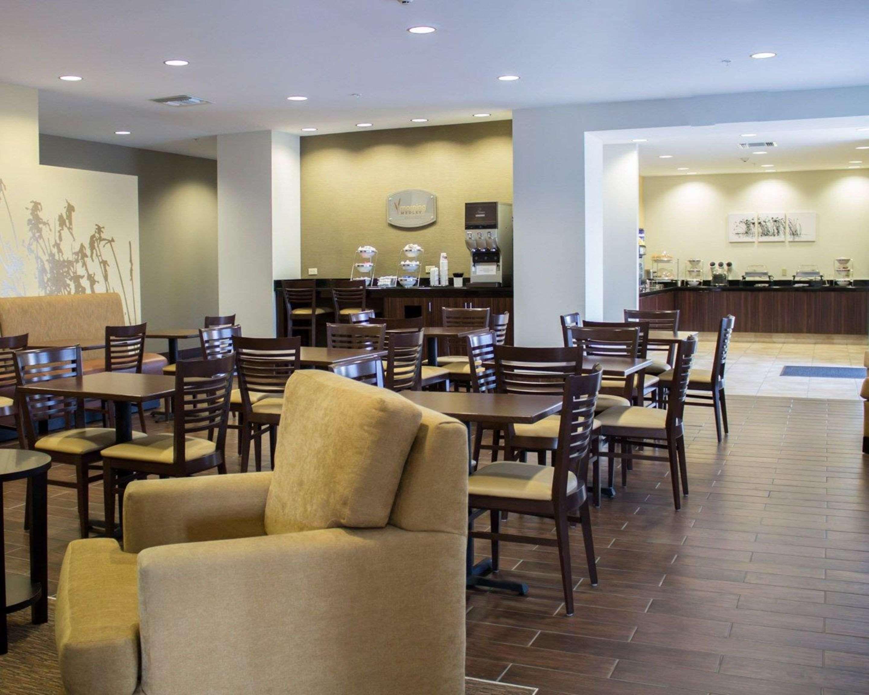 Sleep Inn & Suites Moundsville - Wheeling Esterno foto